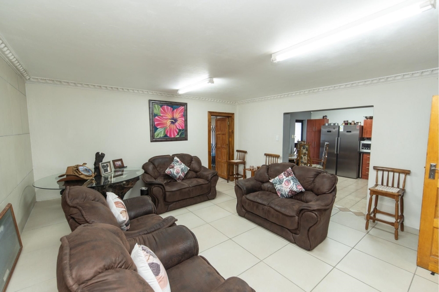 6 Bedroom Property for Sale in Lovemore Heights Estate Eastern Cape